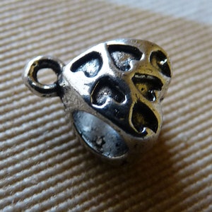 8x Heart Bail Beads Connectors for Pendants/Charms, Antique Silver Tone D176