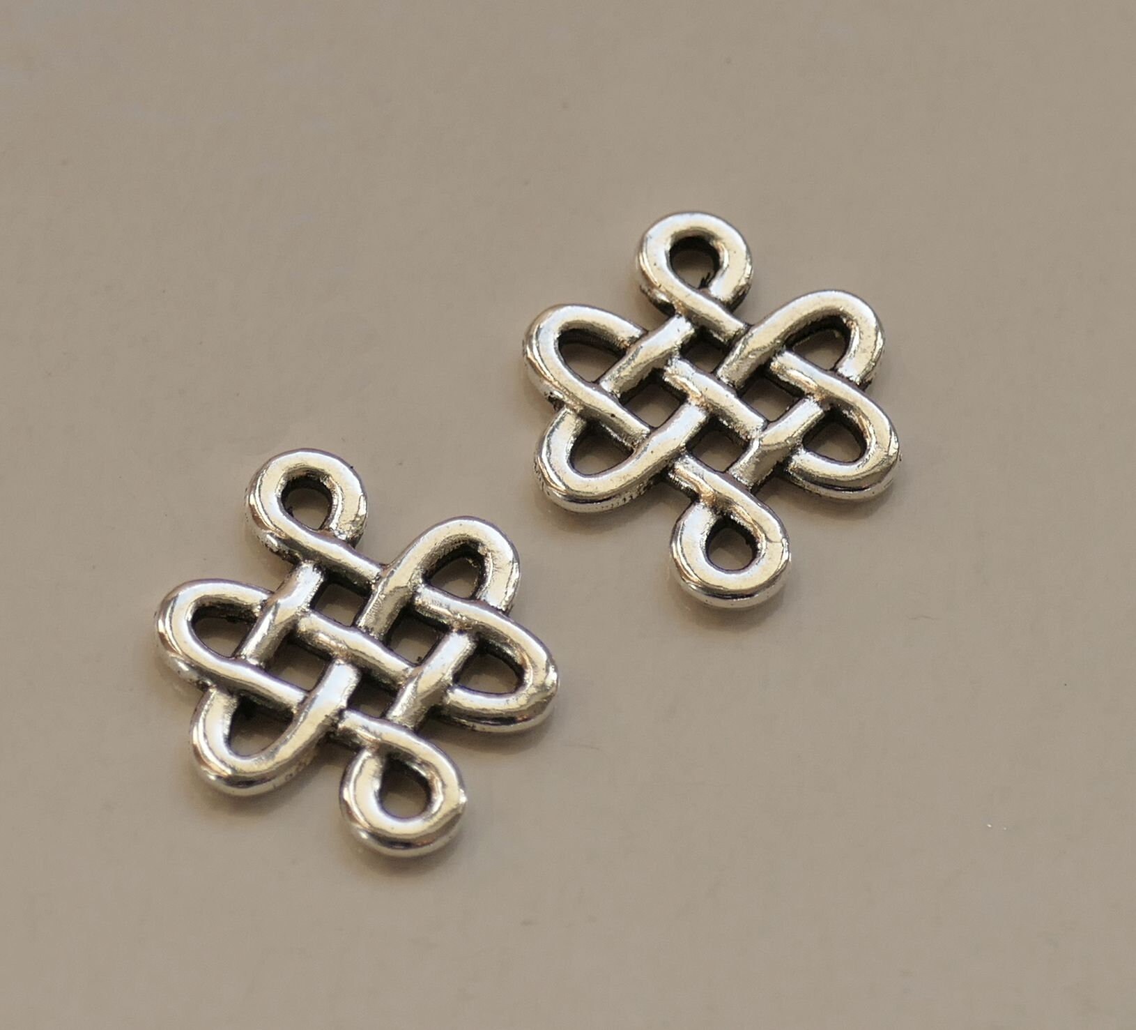 10x Celtic Knot Feng Shui Connector Charms, Antique Silver
