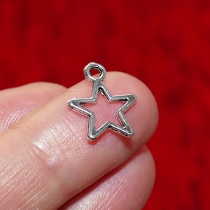 10 Five Pointed Star Charms for Bracelet/Necklace Antique Silver Tone D330