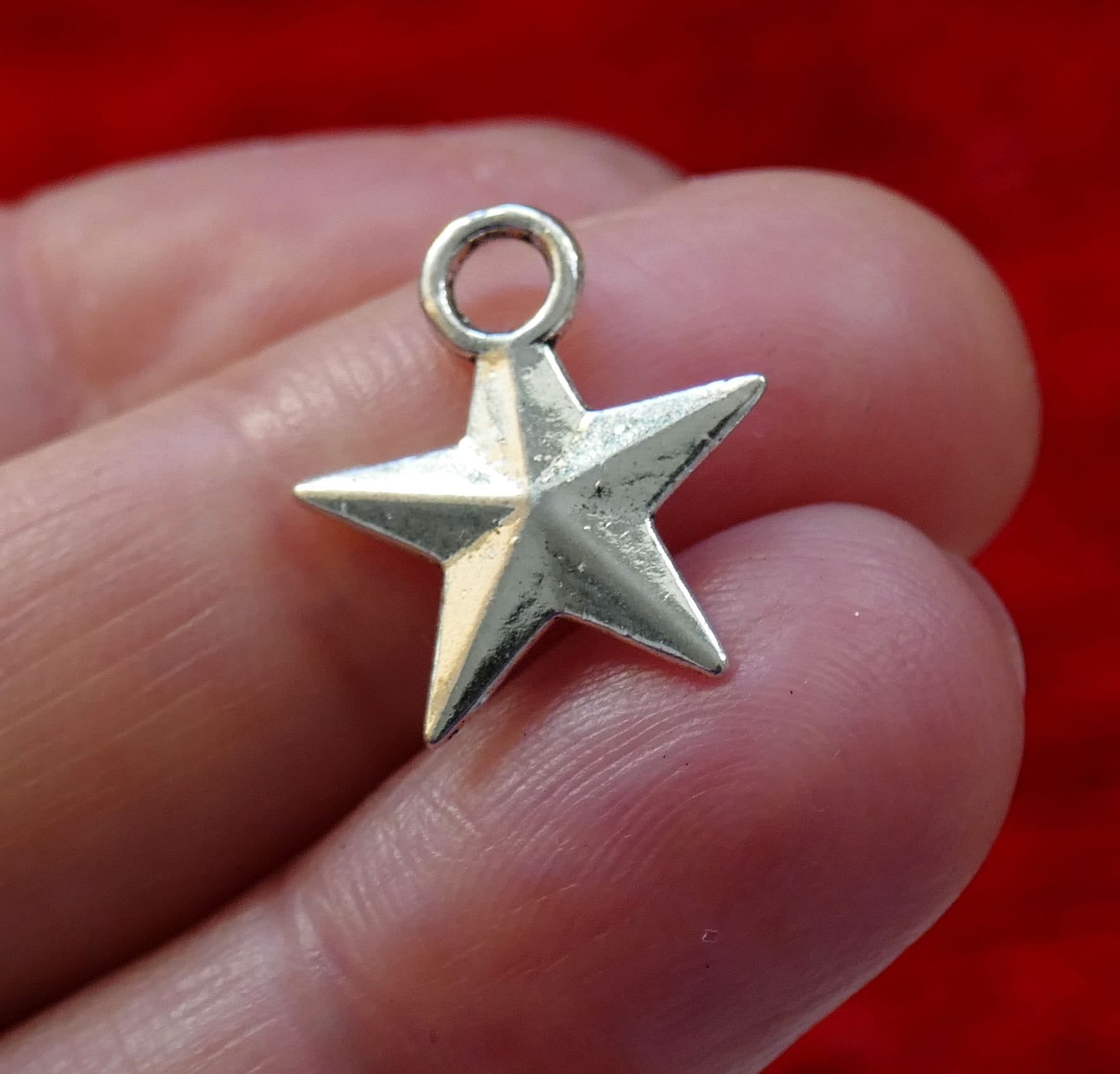 10x Star Charms, Silver Tone Small Metal Charms, Free Shipping