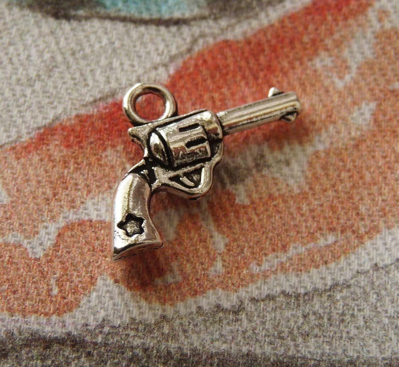 Pistol Charm Gun Charm Antique Silver Tone Revolver Charms Etsy
