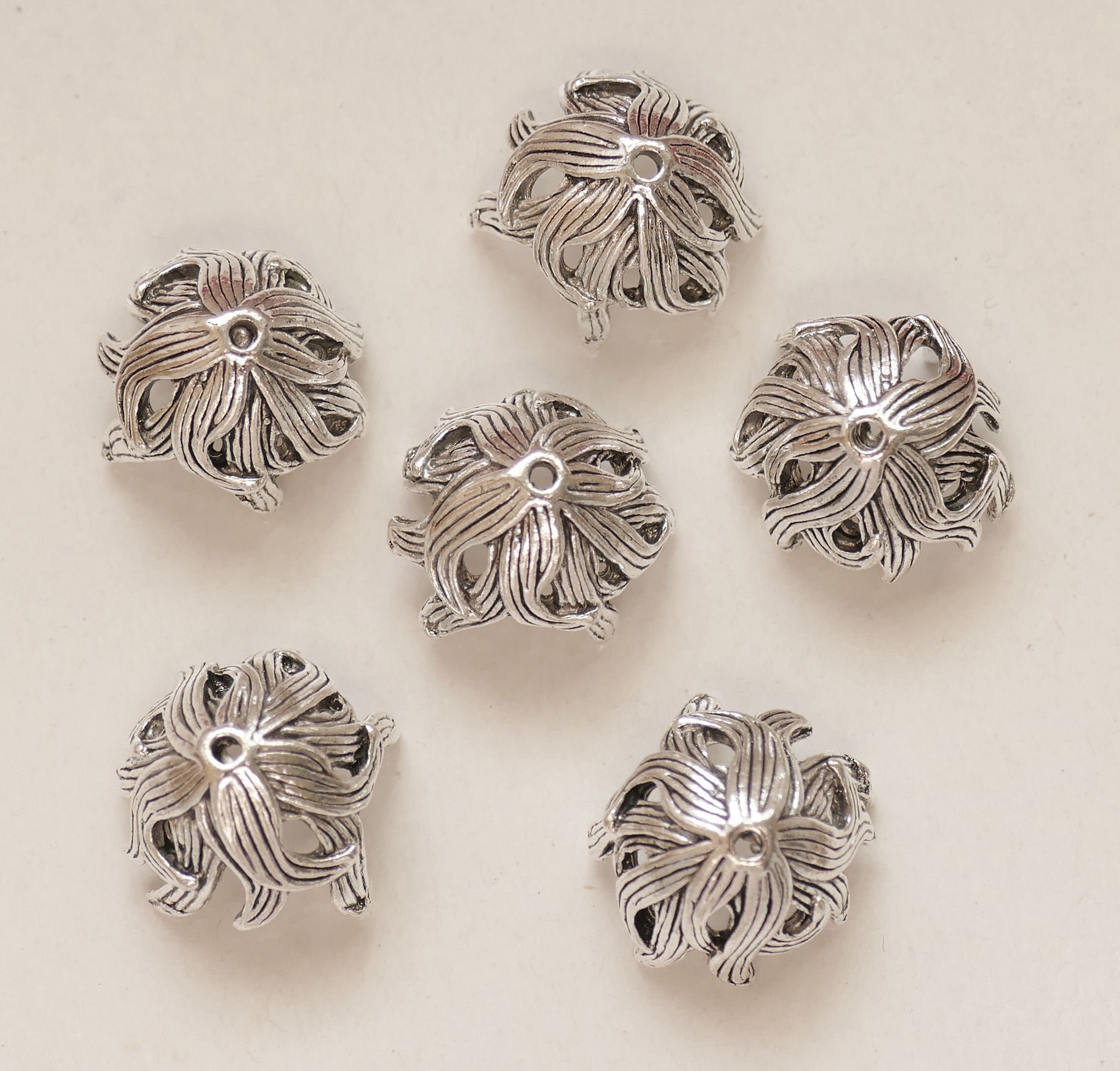 20 Flower Bead Caps Antique Silver Tone Spacers Findings Floral