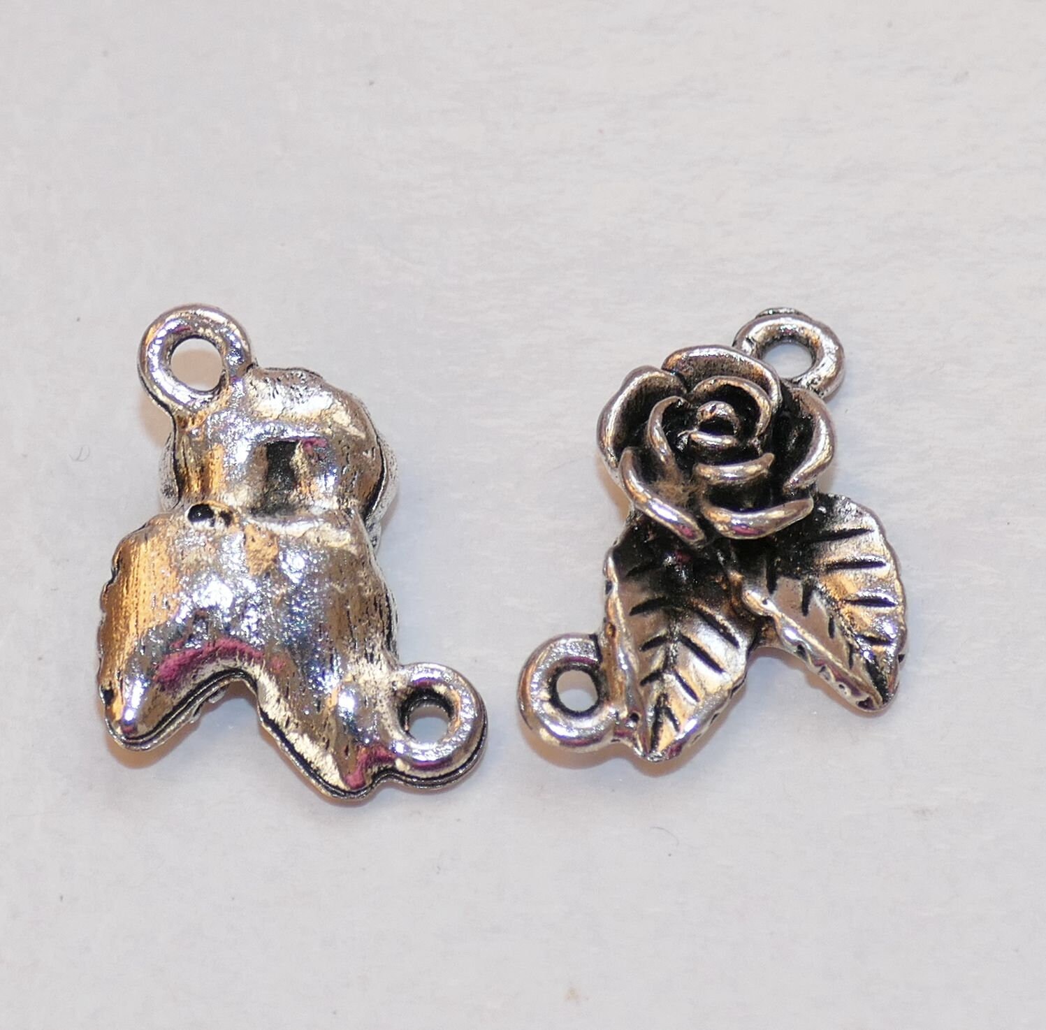 Lot De 4 Charms Breloques Roses Avec Perles Et Mousqueton - Métal Argenté émaillé Neuf