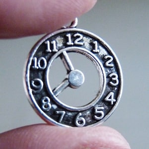 4x Clock Charm, Watch Pendant, Antique Silver tone Double Sided Charms