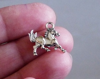 5/10x Horse Rider Charms, Antique Silver Tone C426