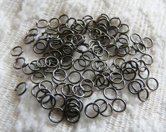 50/100x Noir 4mm Open Single Loop Jump Rings, Jet Black Clasp Connectors, Bail connectors, Jewelry Findings E001