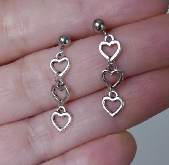 Silver heart earrings dangle deals