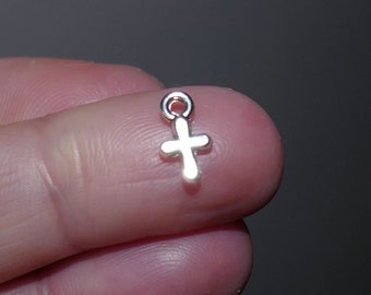 10x Tiny Cross Charm, Small Charms for Bracelet, Antique Silver Tone Religious Charms, Free Shipping G004