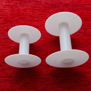 2x Plastic Empty Spools for Wire/Chain/Cord/Ribbon, Bobbin in 2 Sizes , Organizer, Free Shipping
