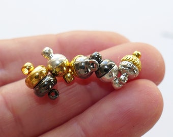 1 set Twee kleuren 6 mm, 7 mm magnetische kogelsluiting Goud/zilver/zwart Sieradensluiting J062
