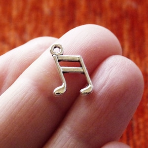 10x Musiknote Charm, antik silberfarben, kostenloser Versand C234