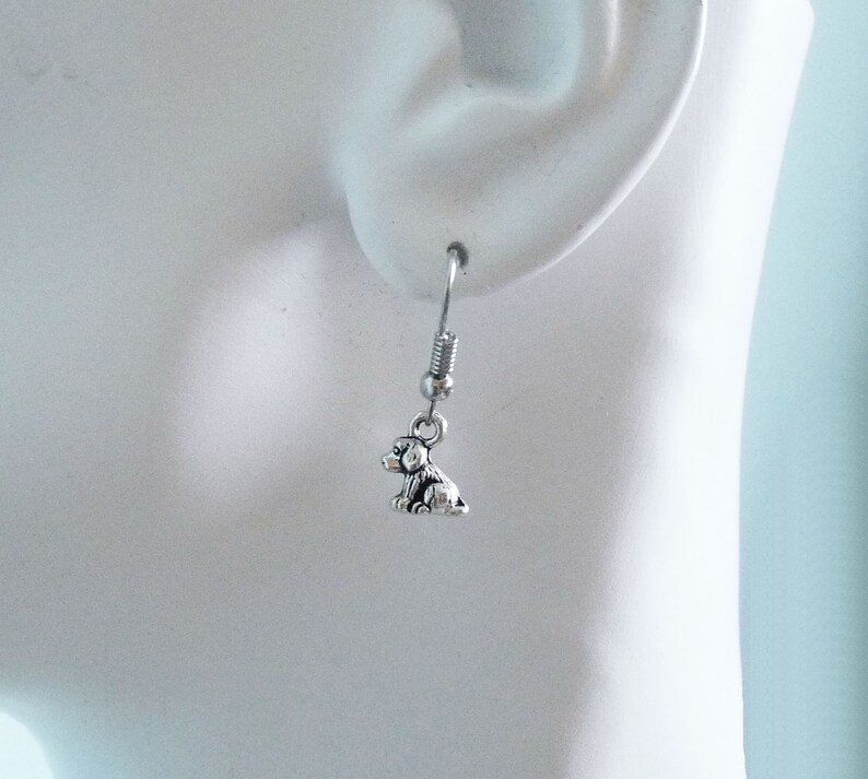 Rubber Backs Dog Earrings 3D Puppy Spaniel Charm Earrings Hypoallergenic Fish Hook Earrings Tiny Dog Charm Earrings C245