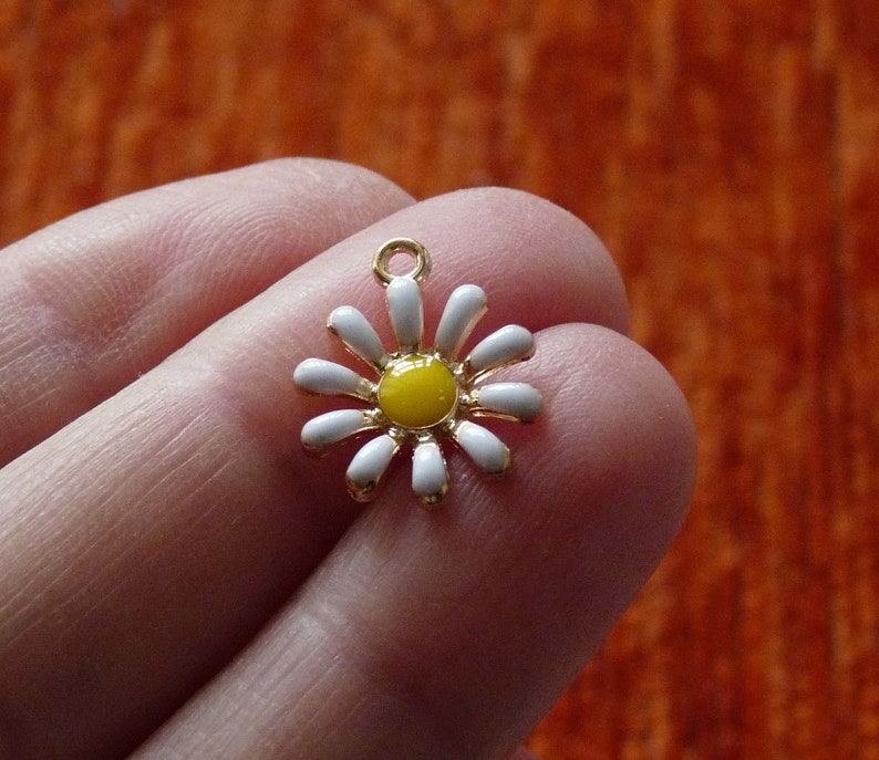 5x Daisy Charms Enamel Daisy Flower Charms for Bracelet Etsy