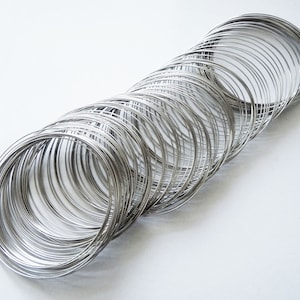 20/50 Loops Memory Bracelet Wire, 0.6x60mm Silver tone Round Steel Wire