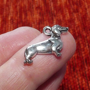 5/10x süße Hund Dackel Charms, antike silberfarbene Metallanhänger C586