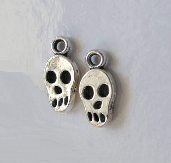 Skull charms bulk deals