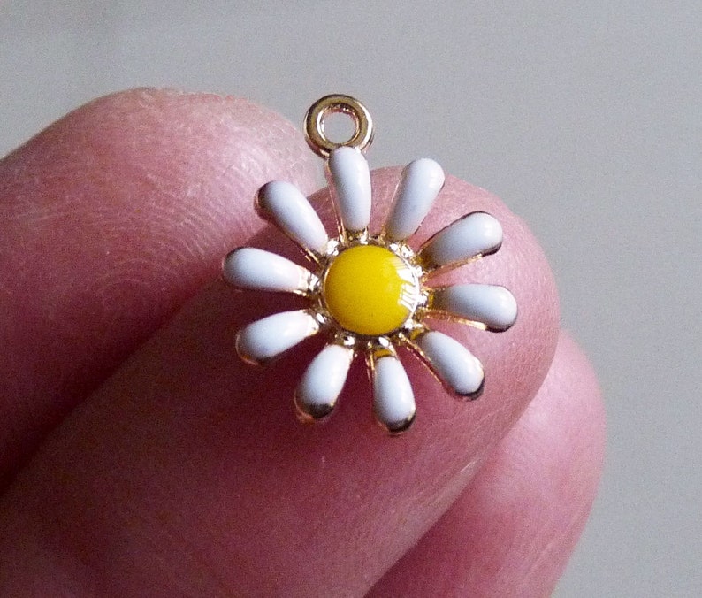 5x Daisy Charms Enamel Daisy Flower Charms for Bracelet Etsy