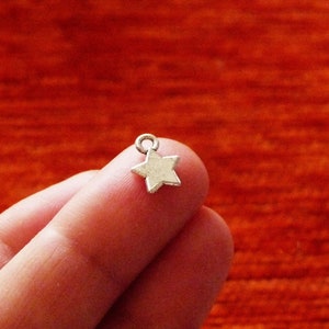 10x Star Charms, Small Five Pointed Metal Pendants, Free shipping B080