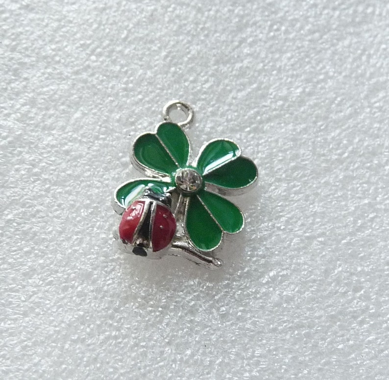 3x Ladybug Clover Charm Ladybird on Green Four Leaf Clover - Etsy