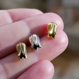 8x Terminali per perline a forma di bocciolo di fiore, terminali con nappe in oro/argento/bronzo, forniture per perline G103