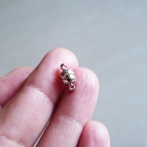 2x Ball Magnetic 6mm Clasps, Silver Tone Closure  for Jewelry C273