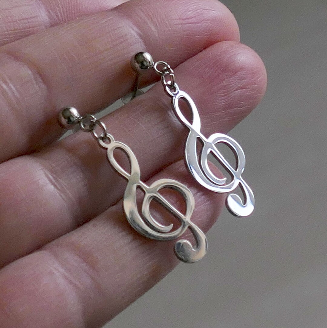 Orecchini a forma di chiave di violino, in argento sterling 925