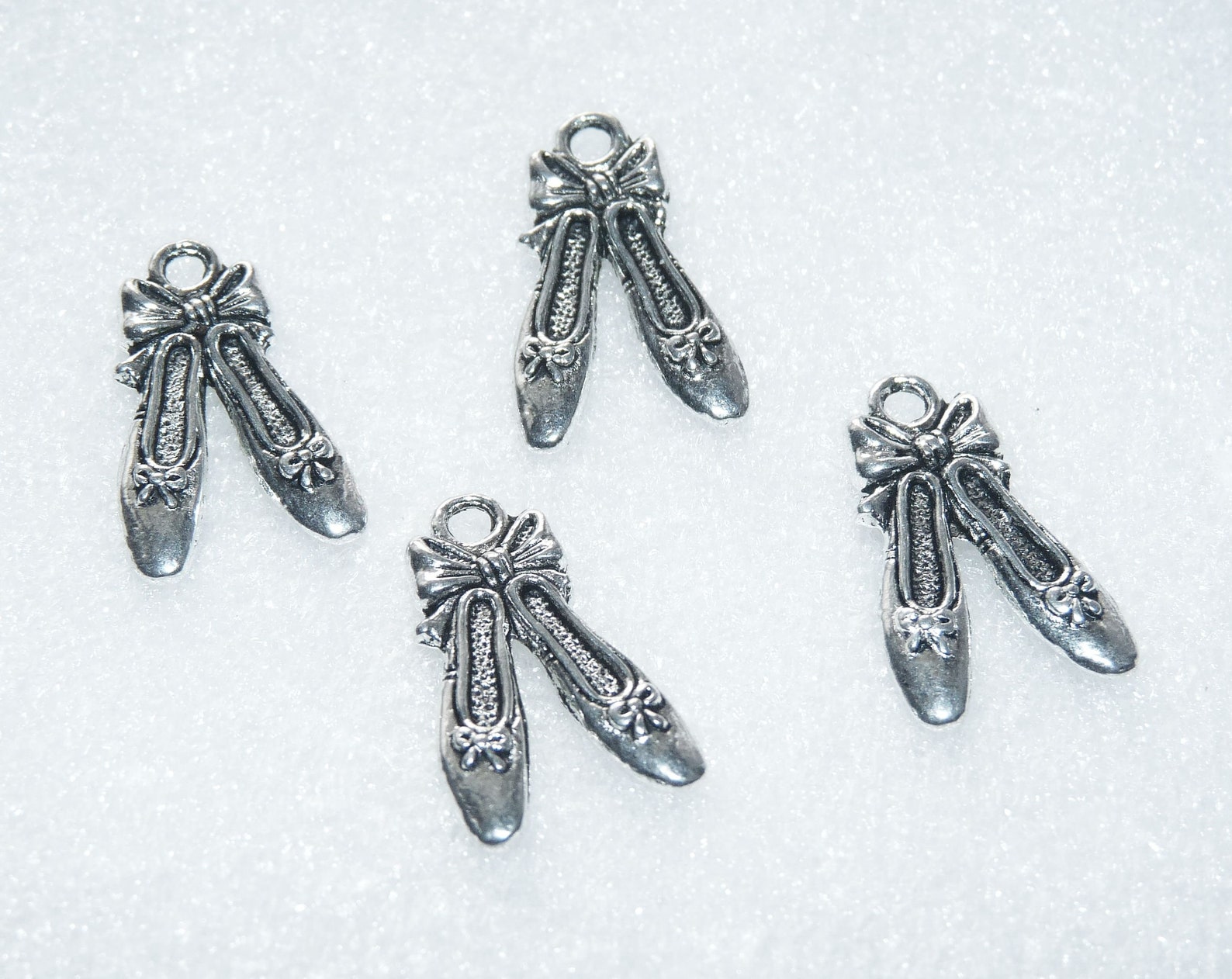 25x ballet slippers charm, ballerina bulk charms for bracelet, ballet shoes charm, dancer shoe charm antique silver tone c181