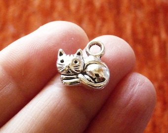 30x Cute Silver Tone Cat Charms, Kitty Pendants for Jewelry Making, Animal Bulk Charm Supplies C398