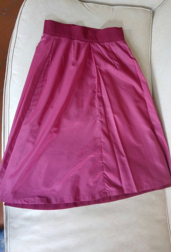 reproduction 50s burgundy skirt - image 3