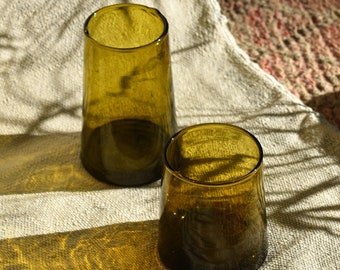 Recyceltes marokkanisches Bernsteinglas, nachhaltig, handgemacht, Altglas, mundgeblasenes Glas, Wohnkultur