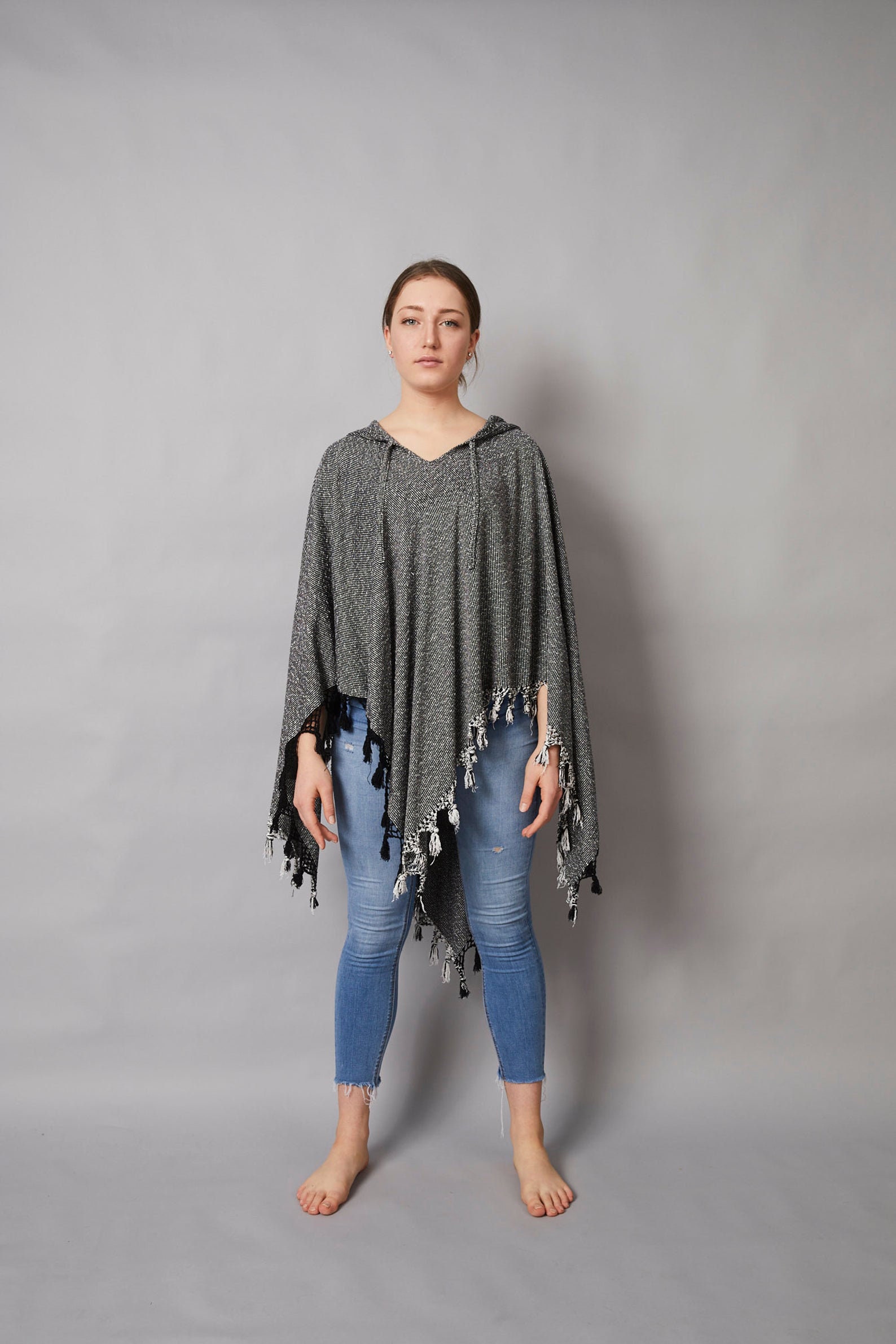 Academie stoeprand dump Buy Charcoal Moroccan Kaftan Poncho With Handwoven Tassels Online in India  - Etsy