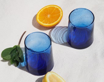 Vaso azul marroquí reciclado/vidrio highball, sostenible, hecho a mano, vidrio recuperado, vidrio soplado a mano, decoración del hogar