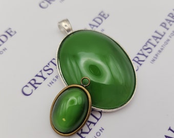 Genuine Preciosa Vintage Oval Cabochon - Moonshine Emerald (00641) Perfect for Jewellery Pendants and Earrings, Craft, Costumes and Nail Art
