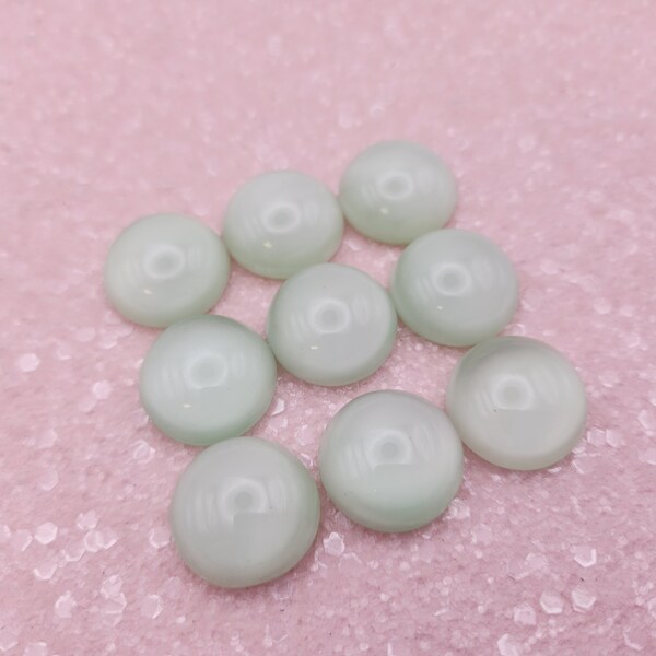 Preciosa Vintage Round Cabochons - Moonshine Green | Perfect for costume design, nail art, jewellery making, craft projects and more!
