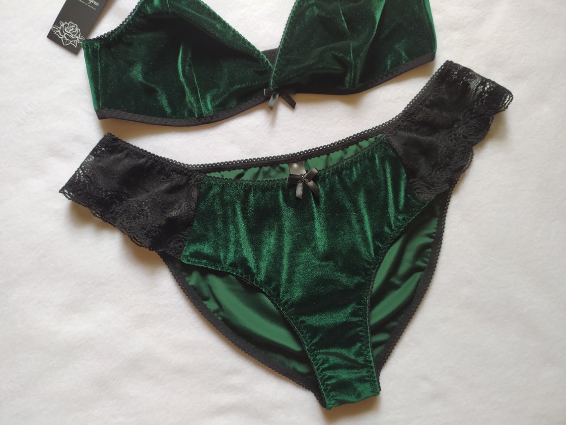 emerald green lingerie