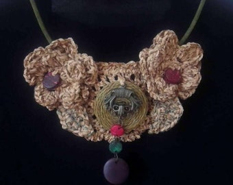 Cadeau femme, Collier de fleurs au crochet, Bijoux faits à la main, Pendentif au crochet, Bijoux artisanaux, Collier pendentif, Colie Boho fait à la main