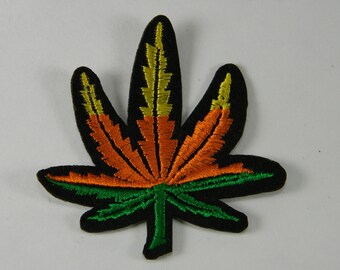 Multicolor Iron-On Marijuana Bomangani Wacky Weed Puff Puff Pass Pot Grass Dope The Reefer Herb The Chronic Leaf Embroidery Patch #B193