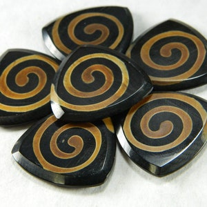 Buffalo Horn Guitar Pick - Black & Brown Swirl Spiral Pattern Buffalo Horn Guitar Pick - Musician&#39;s Guitar Instrument Pick #B307