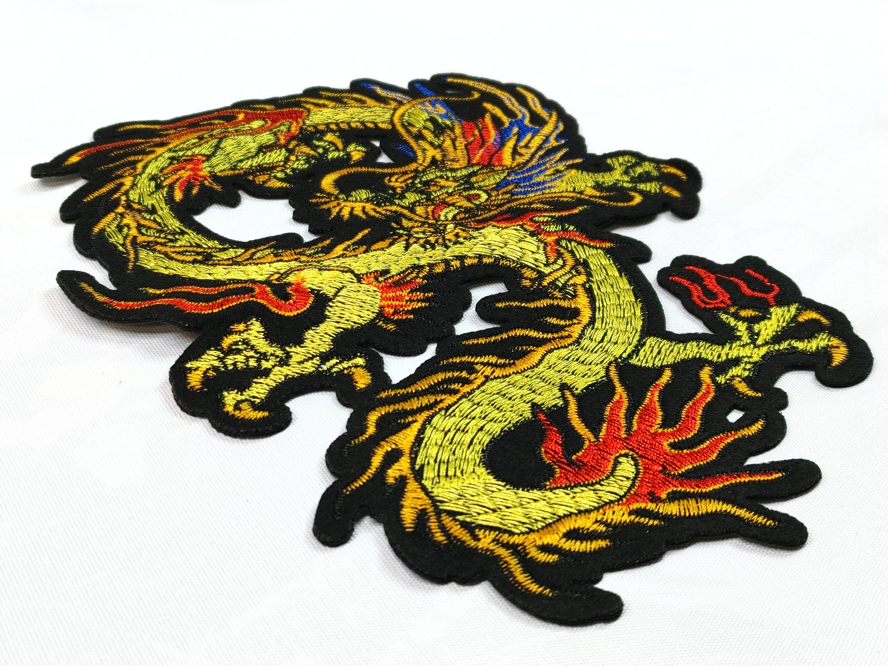 MASSIVE Coiled Chinese Dragon Iron-on Embroidered Dragon Patch Dragon  Embroidery Patch for Clothes, Jackets, Backpacks Dragon Patch AA42 