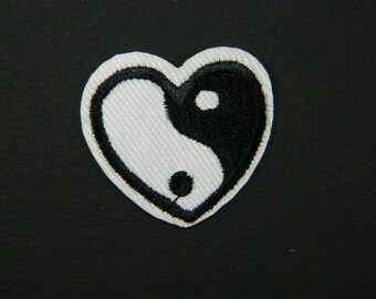 Balanced Heart Shaped Black & White Yin Yang Embroidered Iron-On Patch - Yin and Yang Iron On Adhesive Embroidery Patch #B789