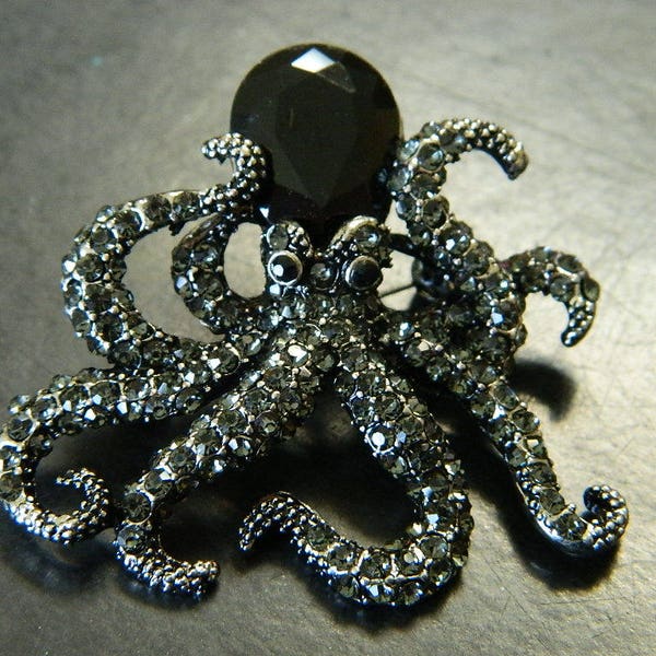 Majestic Octopus Brooch Pin - Antique Anti-Silver Pewter & Black Crystal Rhinestones Octopus Brooch Womens Jewelry - Costume Bling #B681