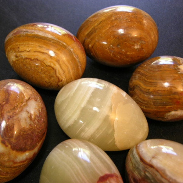 Onyx eggs hand carved polished 3 inches long from banded onyx 2 eggs w/ring stands per winner