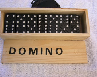 Dominoes game 28 piece in wooden box