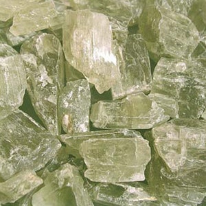 Hiddenite crystal mixed grade & color lite green olive 1 ounce lots