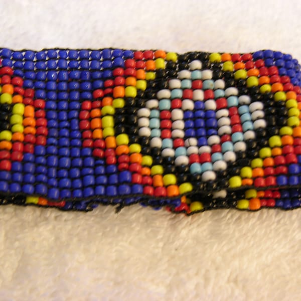 Hand woven seed bead bracelet 6x1 1/4 inch b17w
