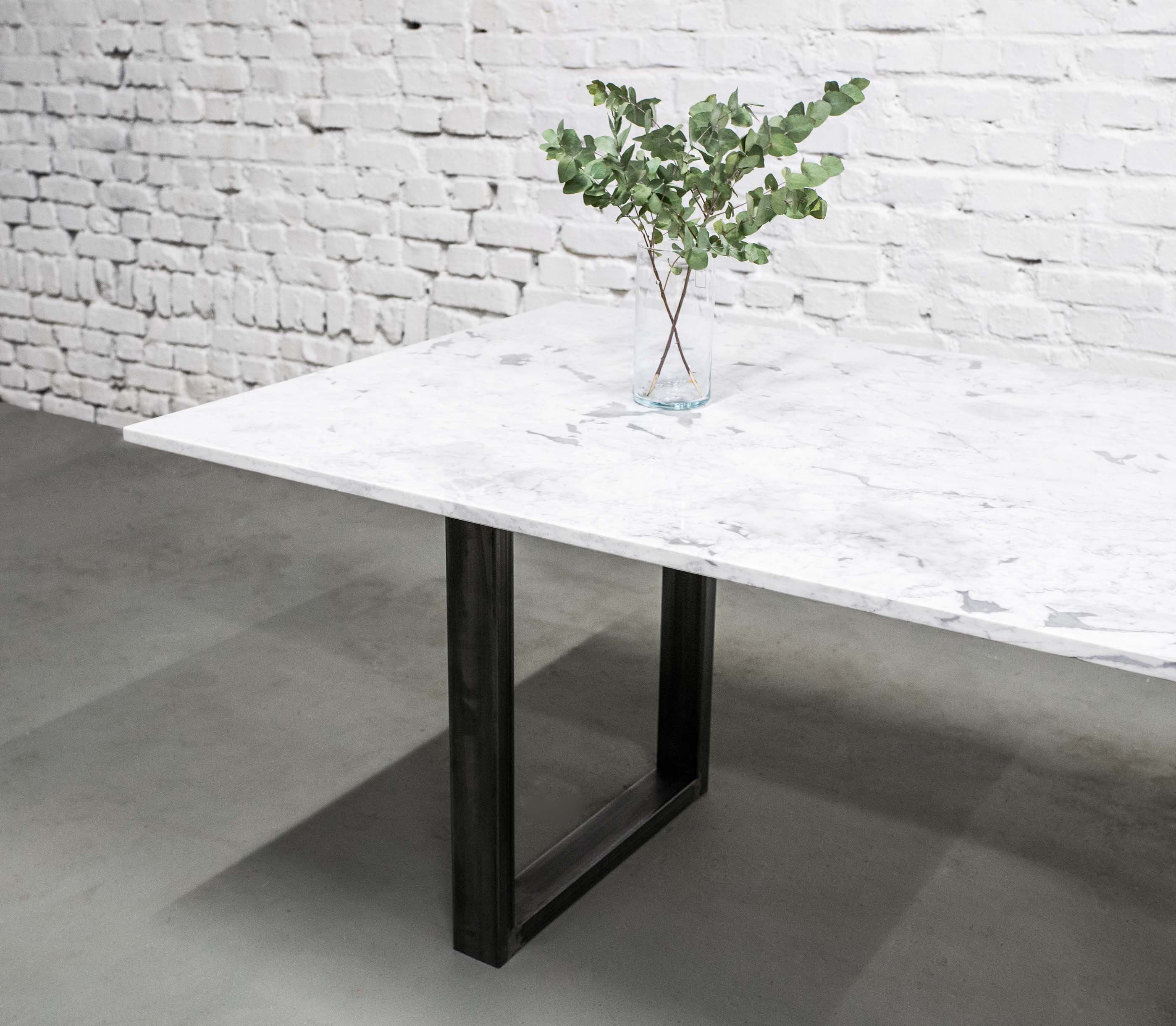 Black and gray marble dining table deals