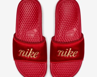 red nike sandals womens