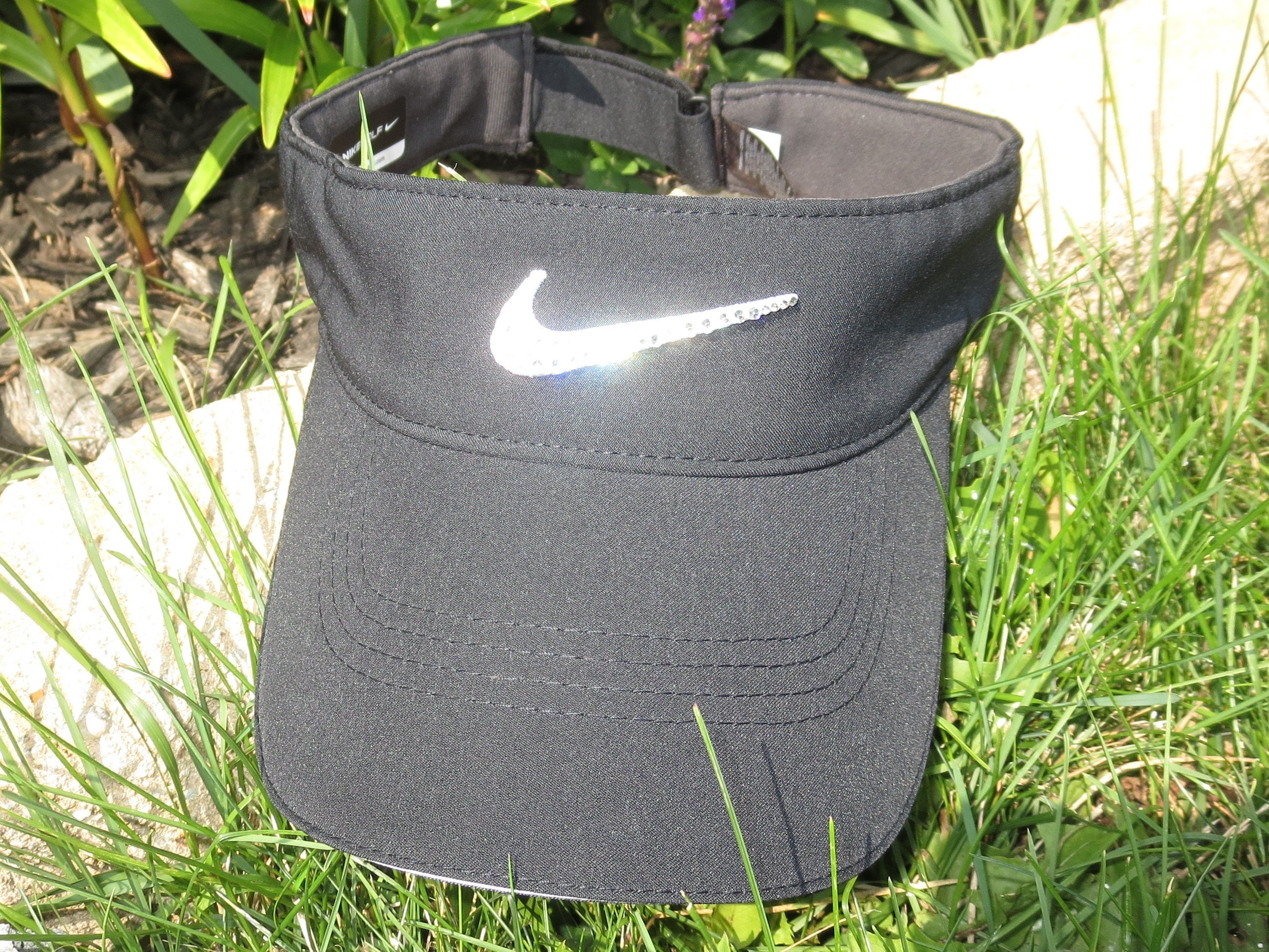 black nike visor womens