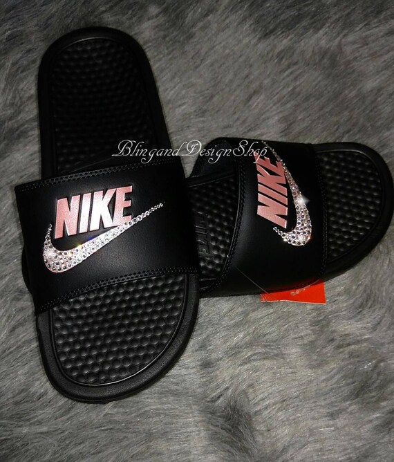 nike sandals design