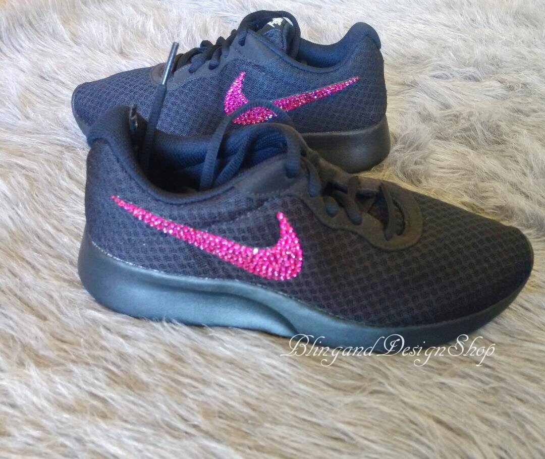 black nike shoes ladies